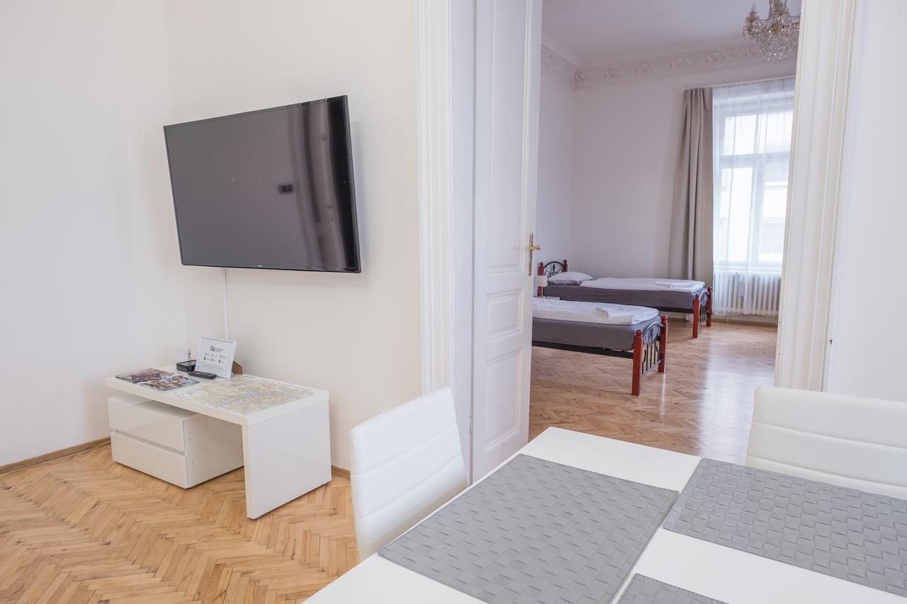 Apartments Resslova By The Dancing House Prague Luaran gambar
